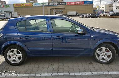 Хэтчбек Opel Astra 2008 в Житомире