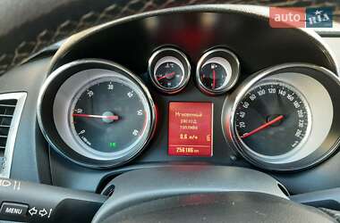 Универсал Opel Astra 2012 в 