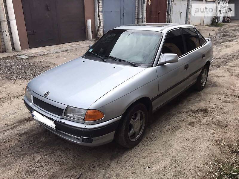 Седан Opel Astra 1994 в Черкасах