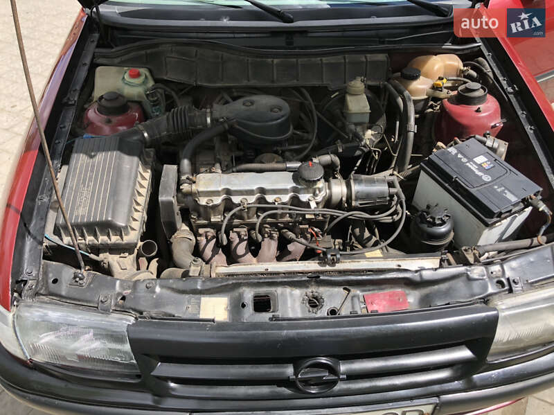 Хэтчбек Opel Astra 1992 в Львове фото 52 Хэтчбек Opel Astra 1992 в Львове