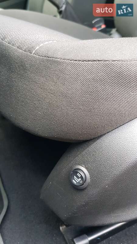 Универсал Opel Astra 2011 в Львове