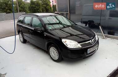 Универсал Opel Astra 2009 в Житомире