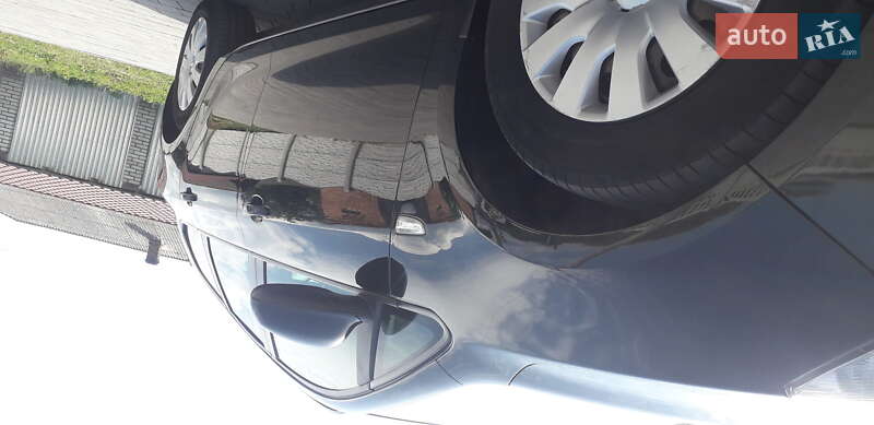 Универсал Opel Astra 2013 в Остроге