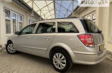 Универсал Opel Astra 2008 в Стрые