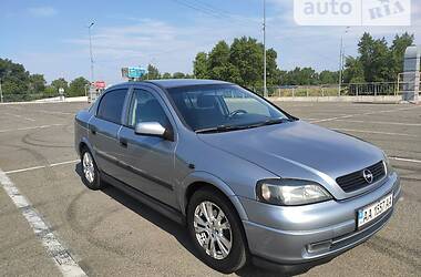 Седан Opel Astra 2004 в Киеве