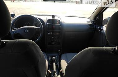 Седан Opel Astra 2004 в Киеве