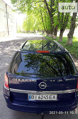 Универсал Opel Astra 2008 в Лохвице