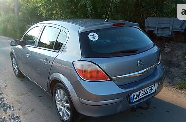 Хэтчбек Opel Astra 2005 в Житомире