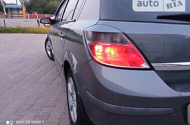 Хэтчбек Opel Astra 2007 в Теофиполе