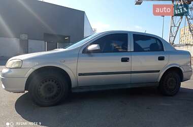 Седан Opel Astra 2003 в Киеве