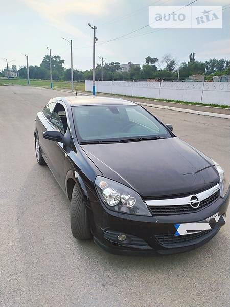 Купе Opel Astra 2008 в Дніпрі