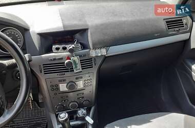 Хэтчбек Opel Astra 2006 в Белой Церкви