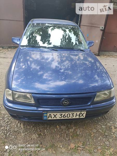 Хэтчбек Opel Astra 1995 в Харькове