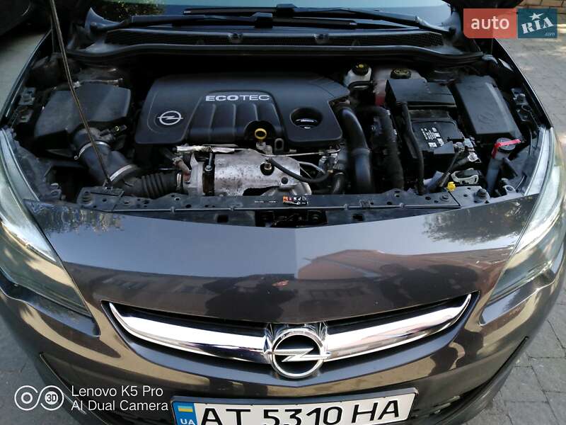 Универсал Opel Astra 2015 в Ивано-Франковске
