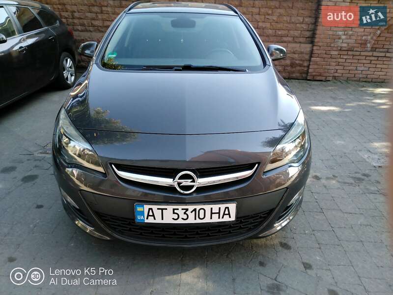 Універсал Opel Astra 2015 в Івано-Франківську