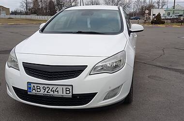 Универсал Opel Astra 2011 в Крыжополе