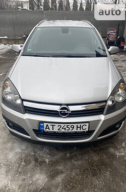 Універсал Opel Astra 2006 в Івано-Франківську