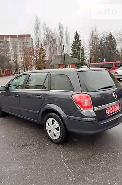 Универсал Opel Astra 2007 в Вараше