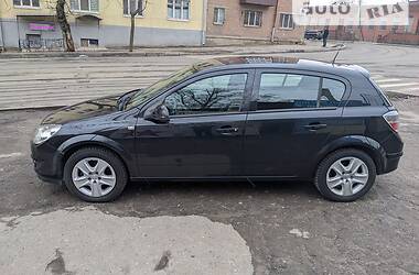 Хэтчбек Opel Astra 2011 в Харькове