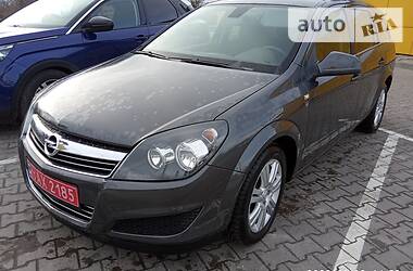 Универсал Opel Astra 2010 в Радивилове