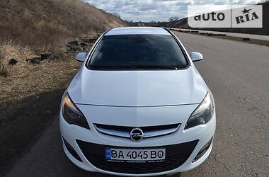 Универсал Opel Astra 2014 в Кропивницком