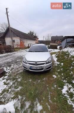 Универсал Opel Astra 2010 в Дрогобыче