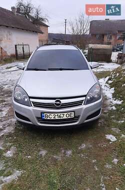 Универсал Opel Astra 2010 в Дрогобыче