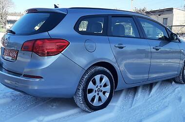 Универсал Opel Astra 2014 в Луцке