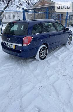 Универсал Opel Astra 2006 в Сумах