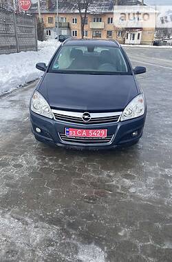 Универсал Opel Astra 2008 в Костополе