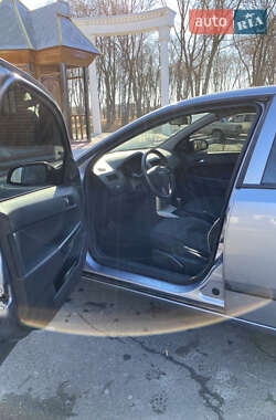 Хэтчбек Opel Astra 2008 в 