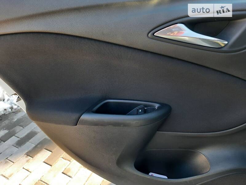 Универсал Opel Astra 2017 в Малине фото 18 Универсал Opel Astra 2017 в Малине