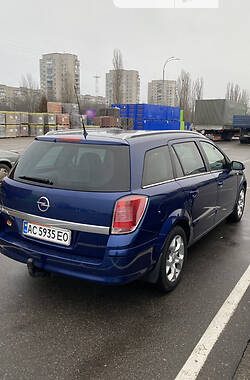Універсал Opel Astra 2006 в Черкасах