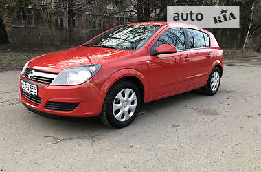 Хэтчбек Opel Astra 2004 в Дубно