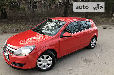 Хэтчбек Opel Astra 2004 в Дубно