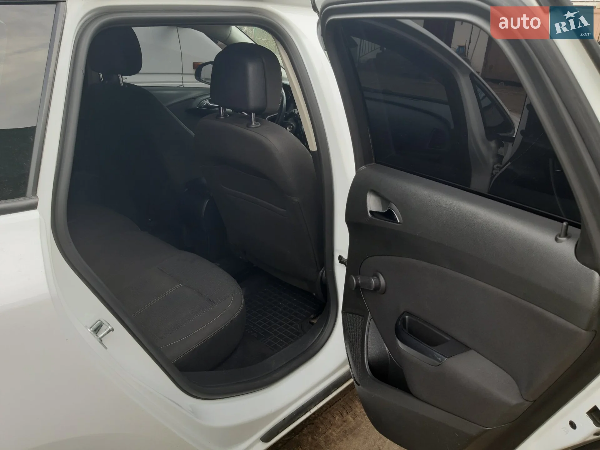 2011 Opel Astra - мініатюра 13