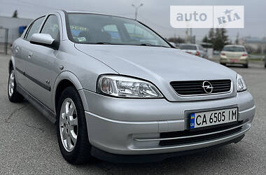 Хетчбек Opel Astra 2003 в Корсунь-Шевченківському