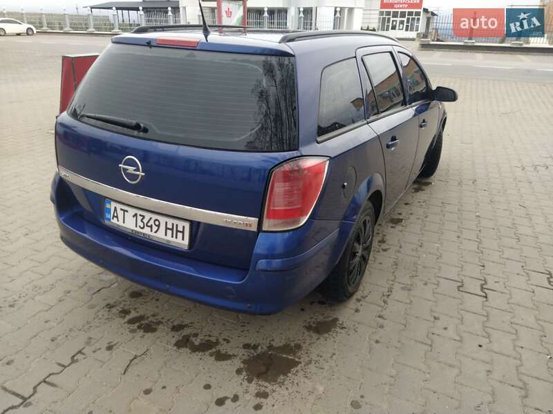 Универсал Opel Astra 2004 в Снятине