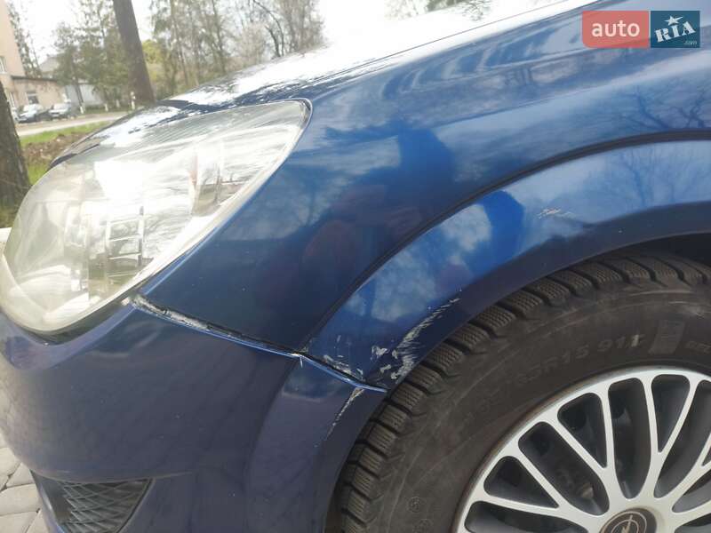 Универсал Opel Astra 2010 в Косове