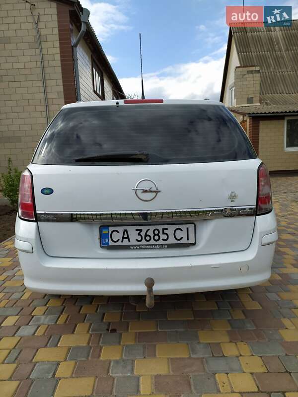 Універсал Opel Astra 2008 в Жашківу