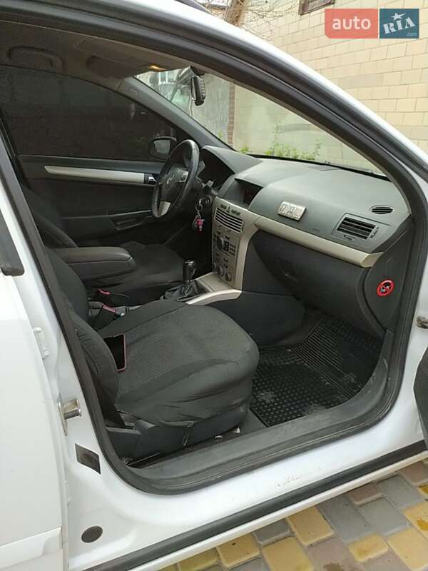 Універсал Opel Astra 2008 в Жашківу