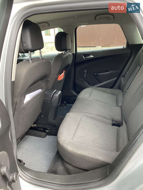 Универсал Opel Astra 2013 в Луцке фото 15 Универсал Opel Astra 2013 в Луцке