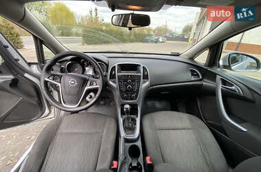 Универсал Opel Astra 2013 в 