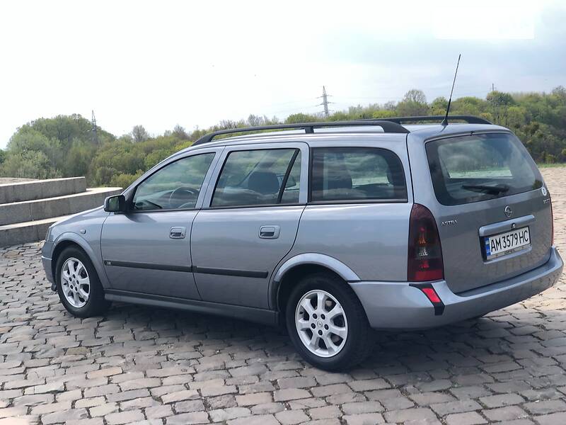 Универсал Opel Astra 2004 в Житомире