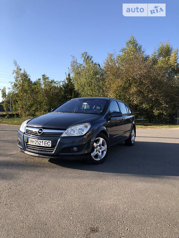 Opel Astra ...