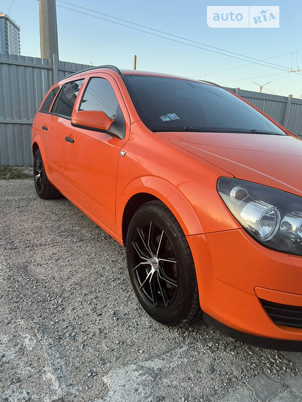 Универсал Opel Astra 2005 в Одессе