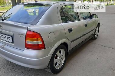 Хэтчбек Opel Astra 2000 в Могилев-Подольске