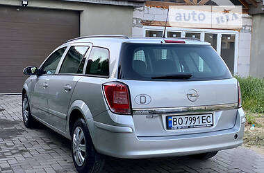 Универсал Opel Astra 2007 в Луцке