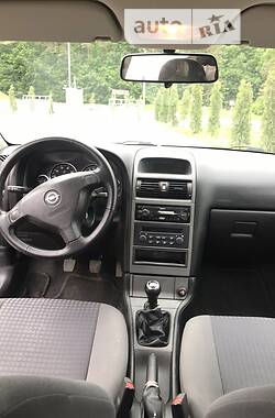 Седан Opel Astra 2002 в Бучаче