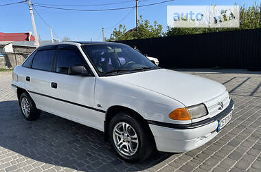 Седан Opel Astra 1993 в Білій Церкві